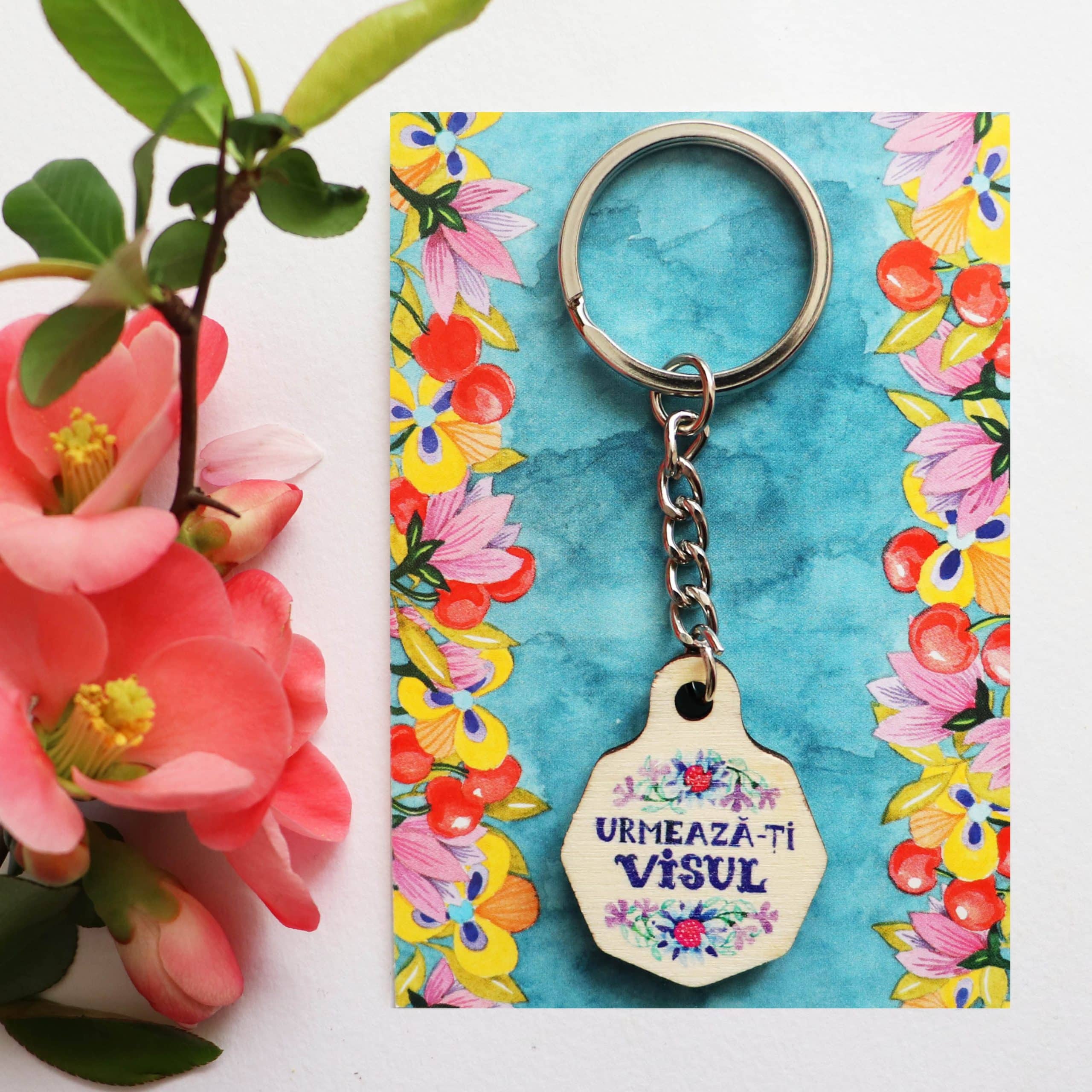 Breloc din lemn "Urmează-ți visul" - imagine 1